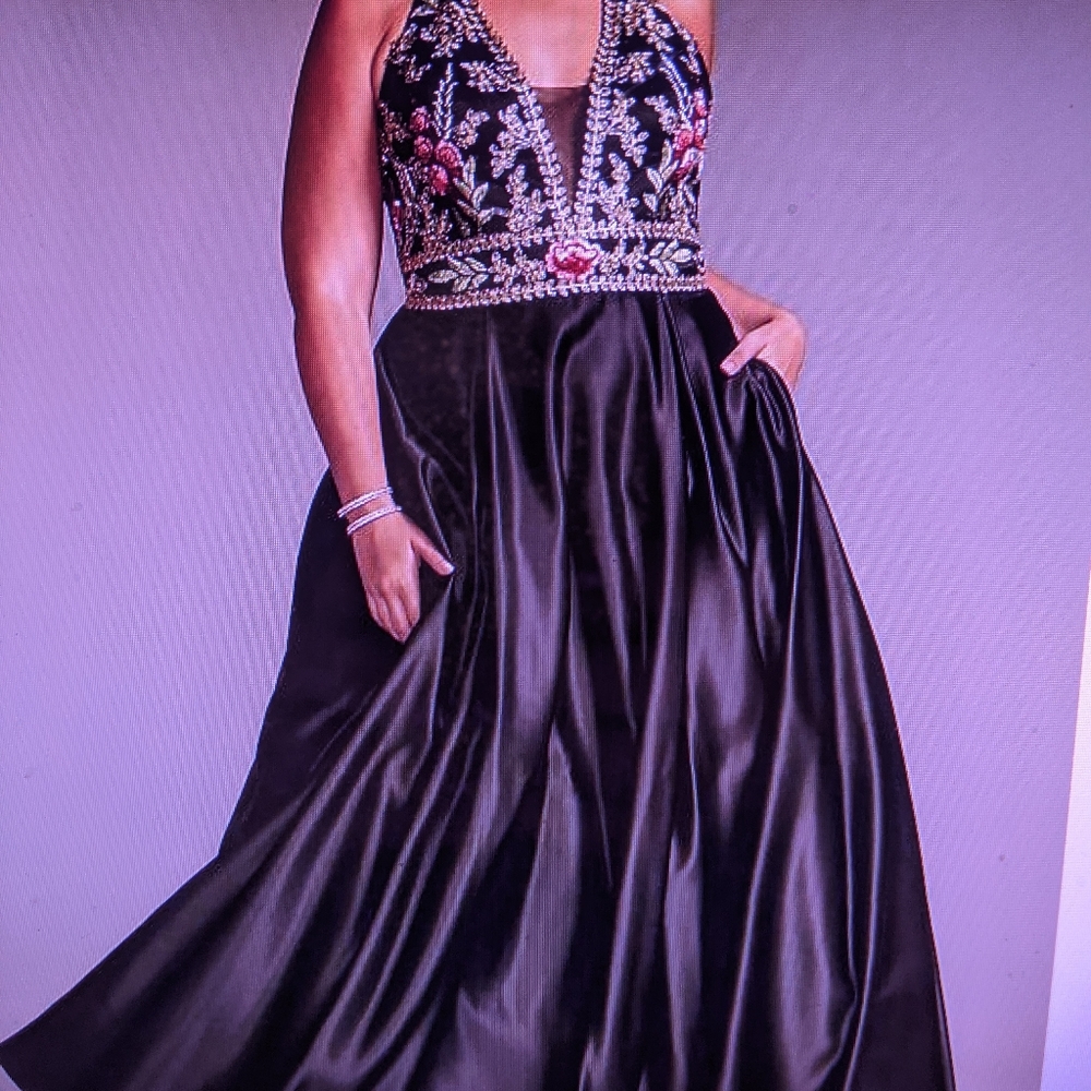 Blondie Nites Halter Style Prom Gown NWT 2X